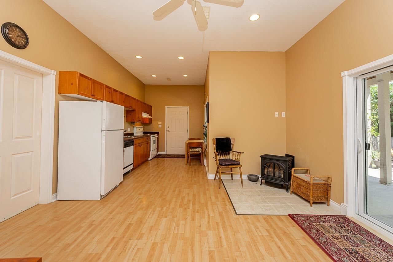 Listing Image 32