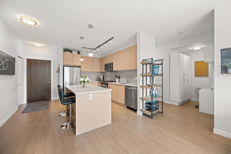 C504 - 8150 207 Street