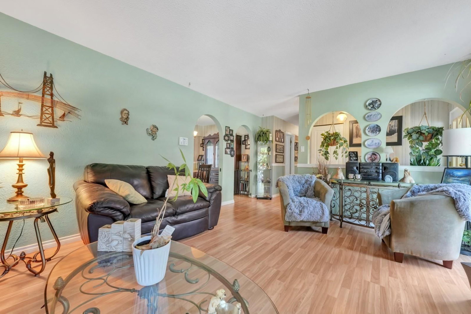 Listing Image 16