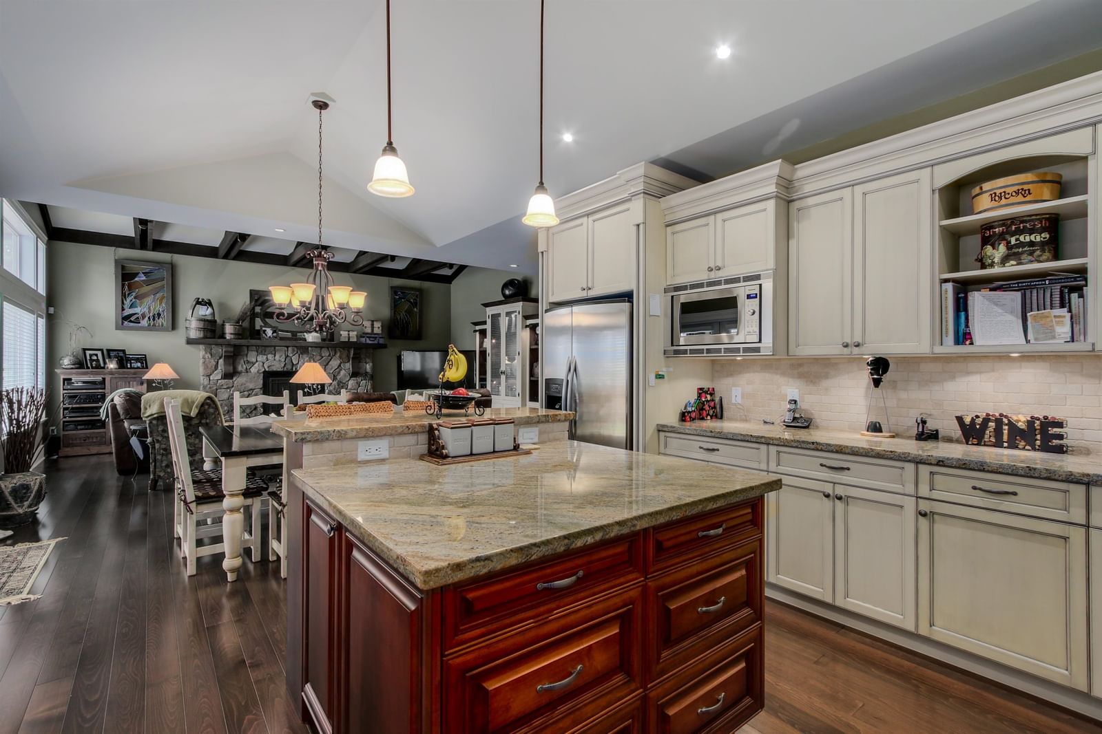 Listing Image 11