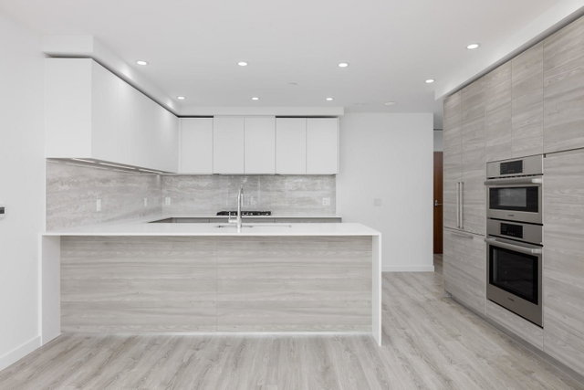 703 - 660 Quayside Drive