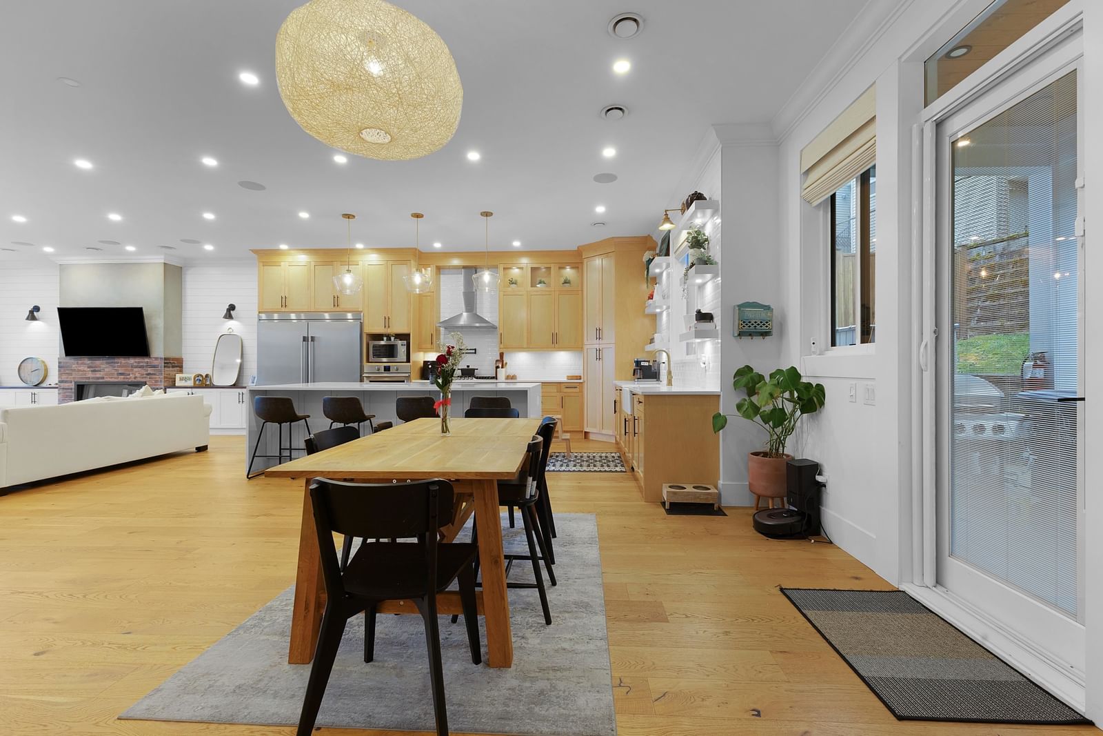 Listing Image 10