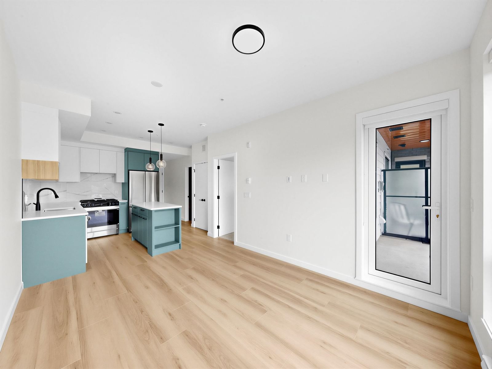 Listing Image 14