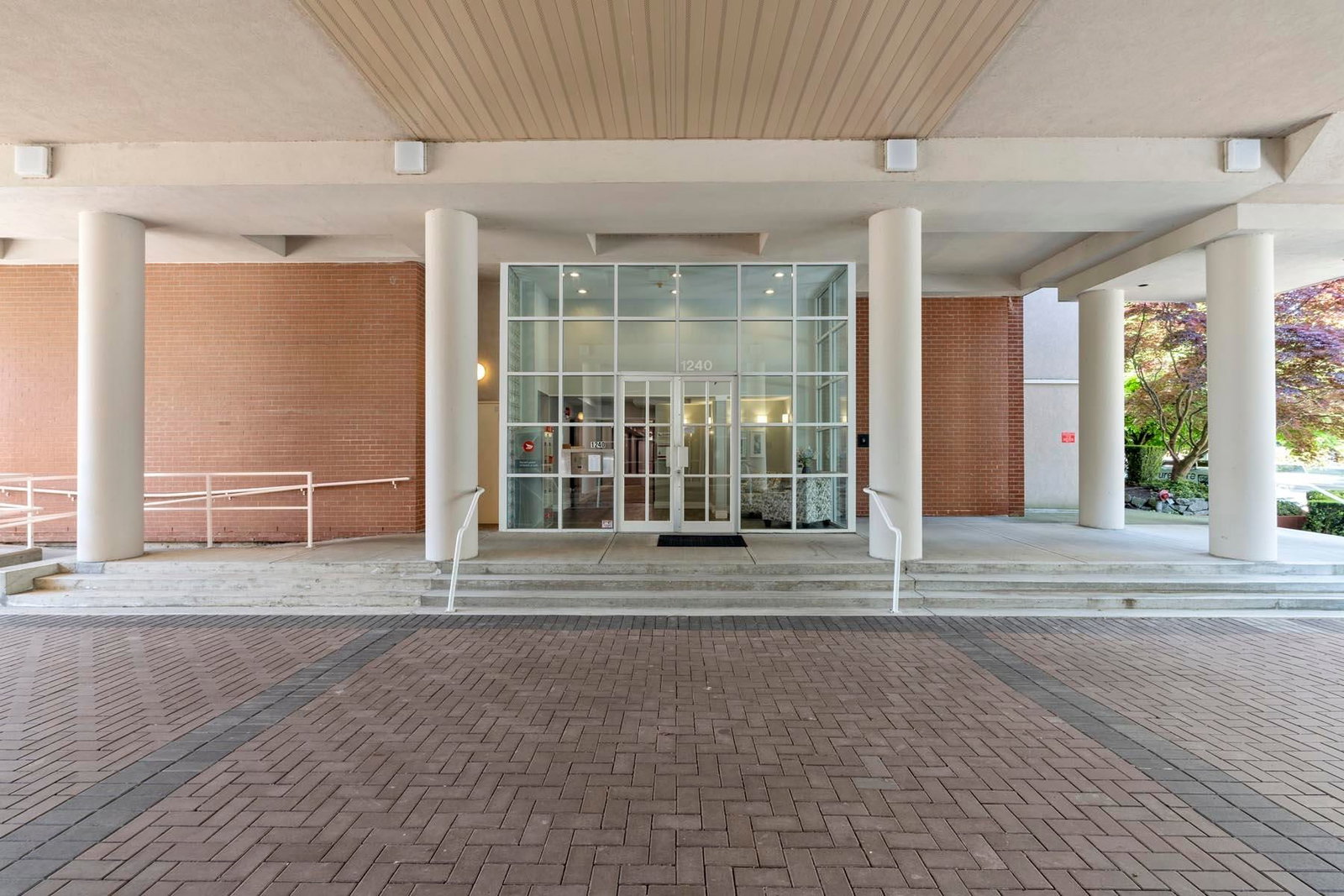 Listing Image 25