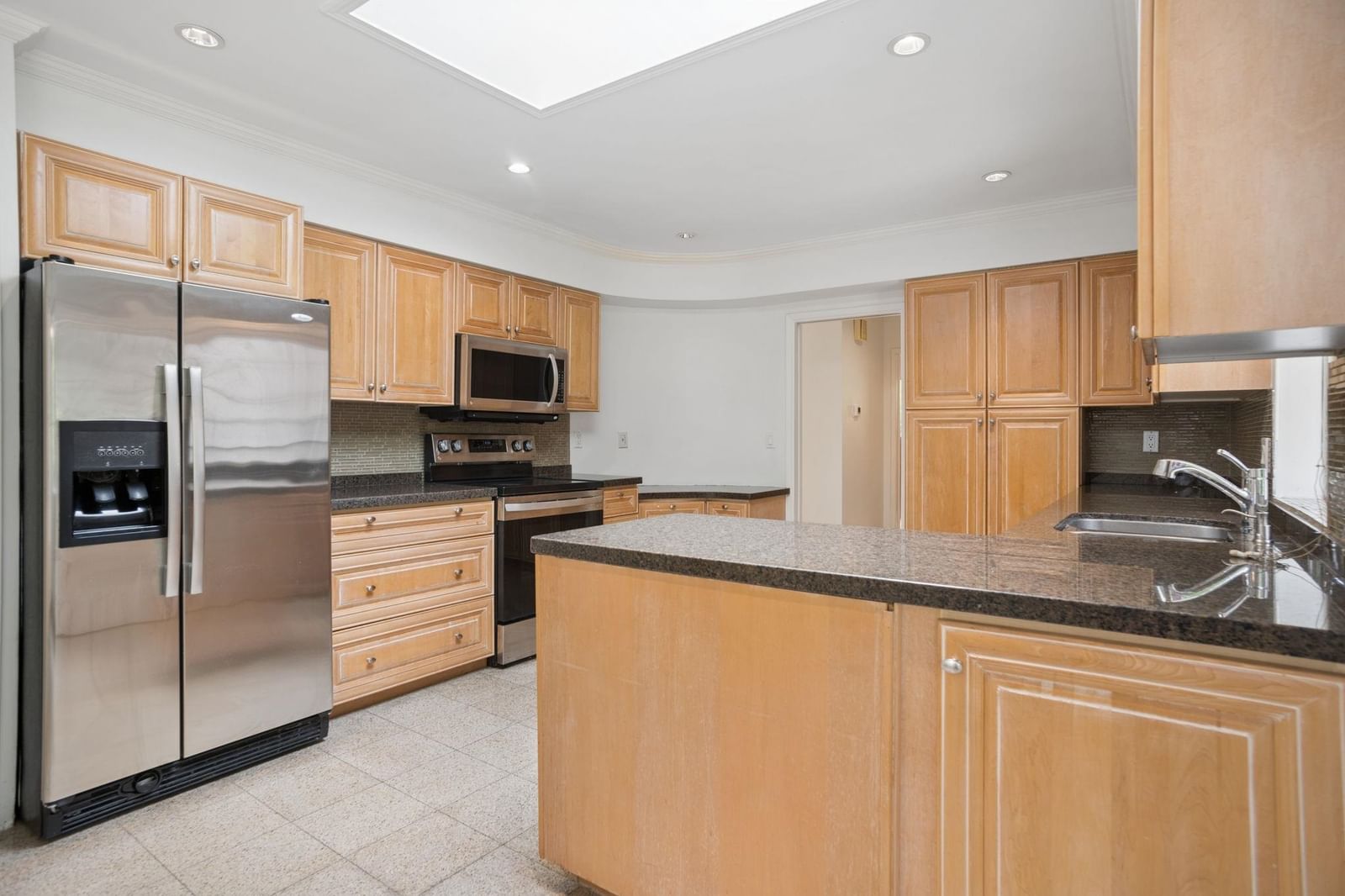 Listing Image 16