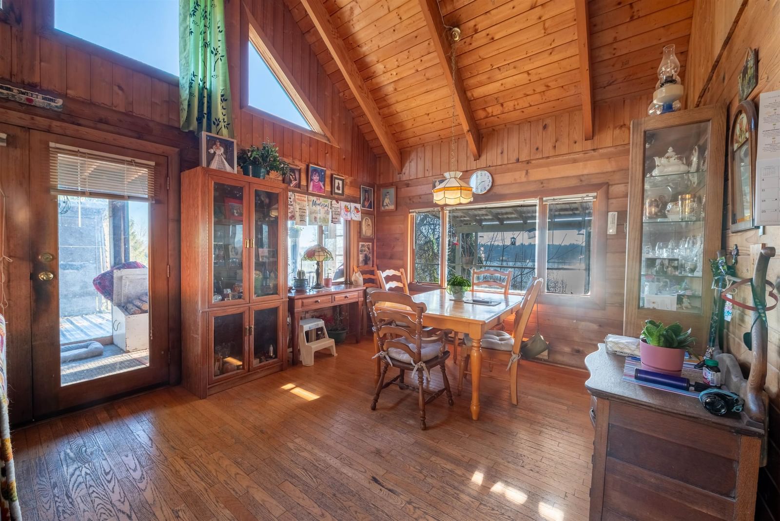 Listing Image 5
