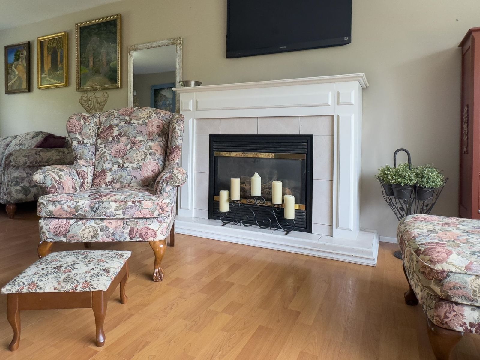 Listing Image 7