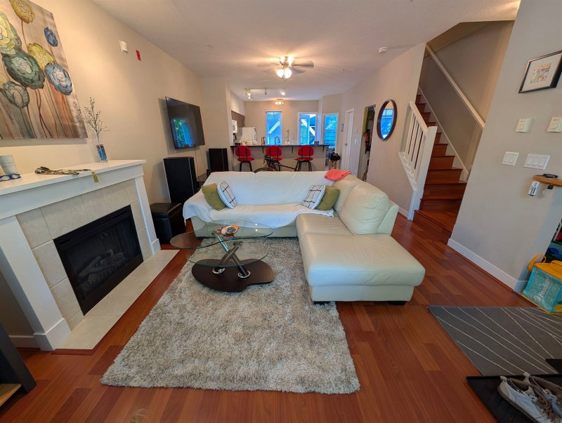 3XXX 54 Avenue E