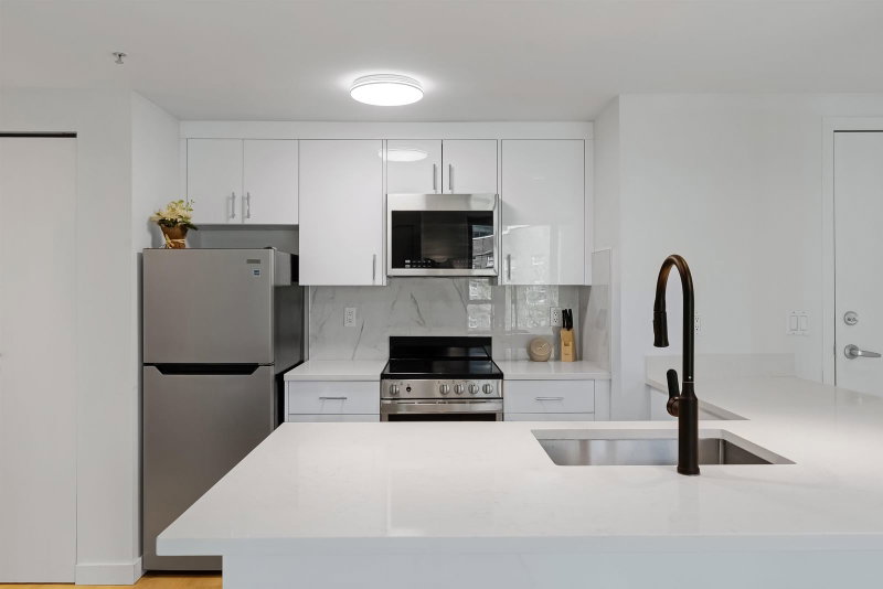 501 - 1331 Georgia Street W