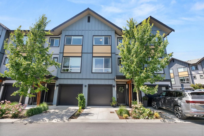 10 - 4375 Cormorant Way