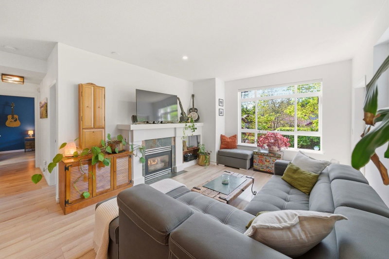 23 - 15 Forest Park Way