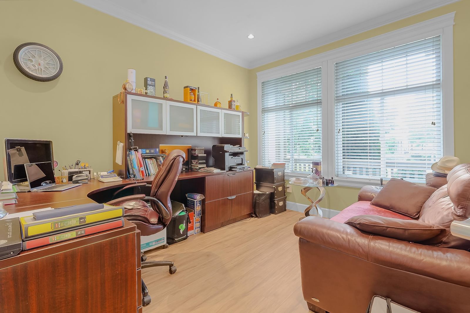 Listing Image 12