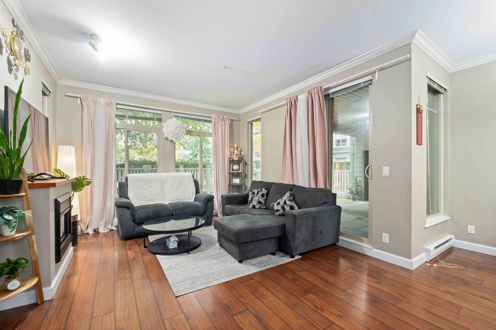 Listing Image 12