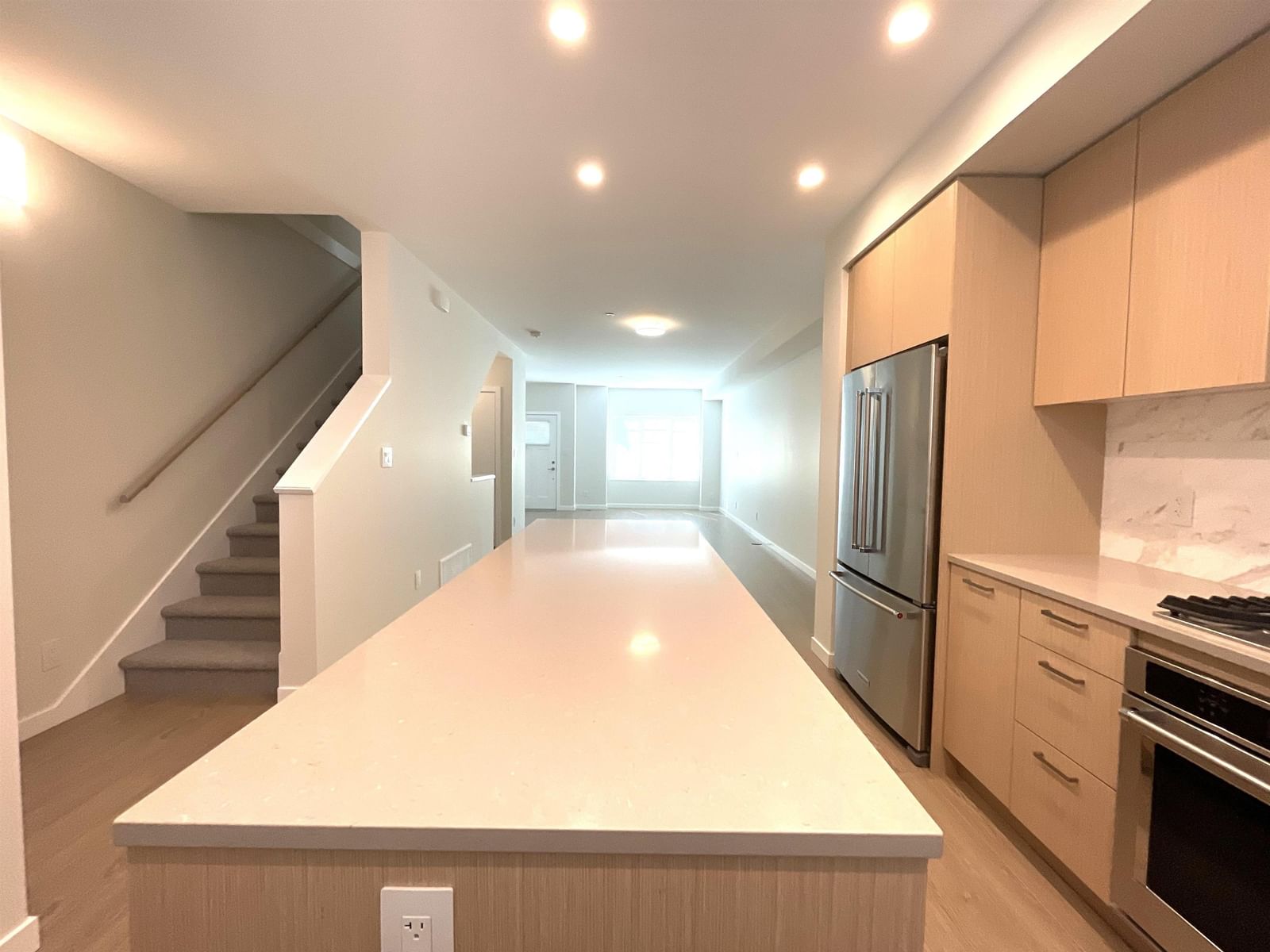 Listing Image 16