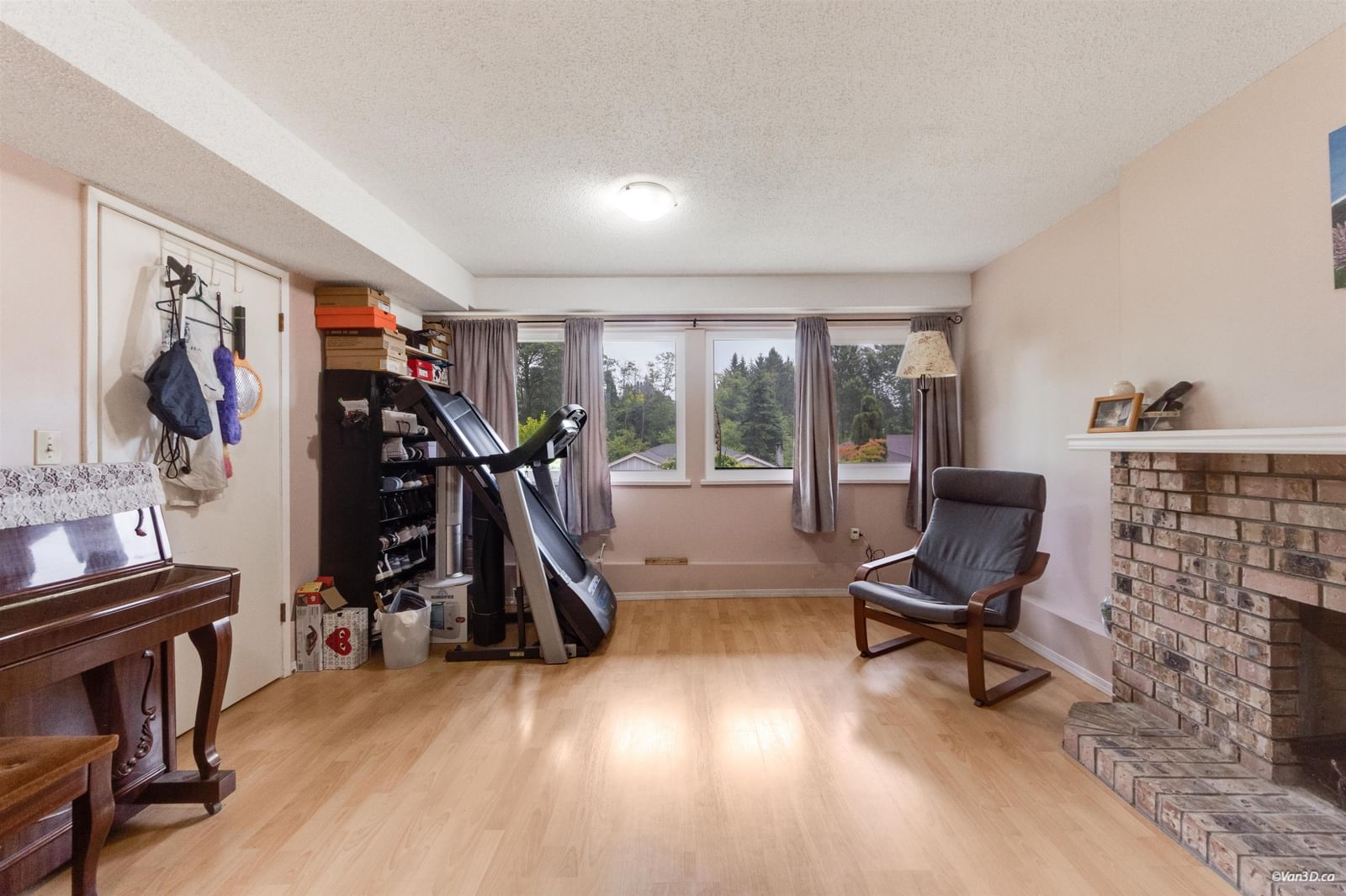 Listing Image 18