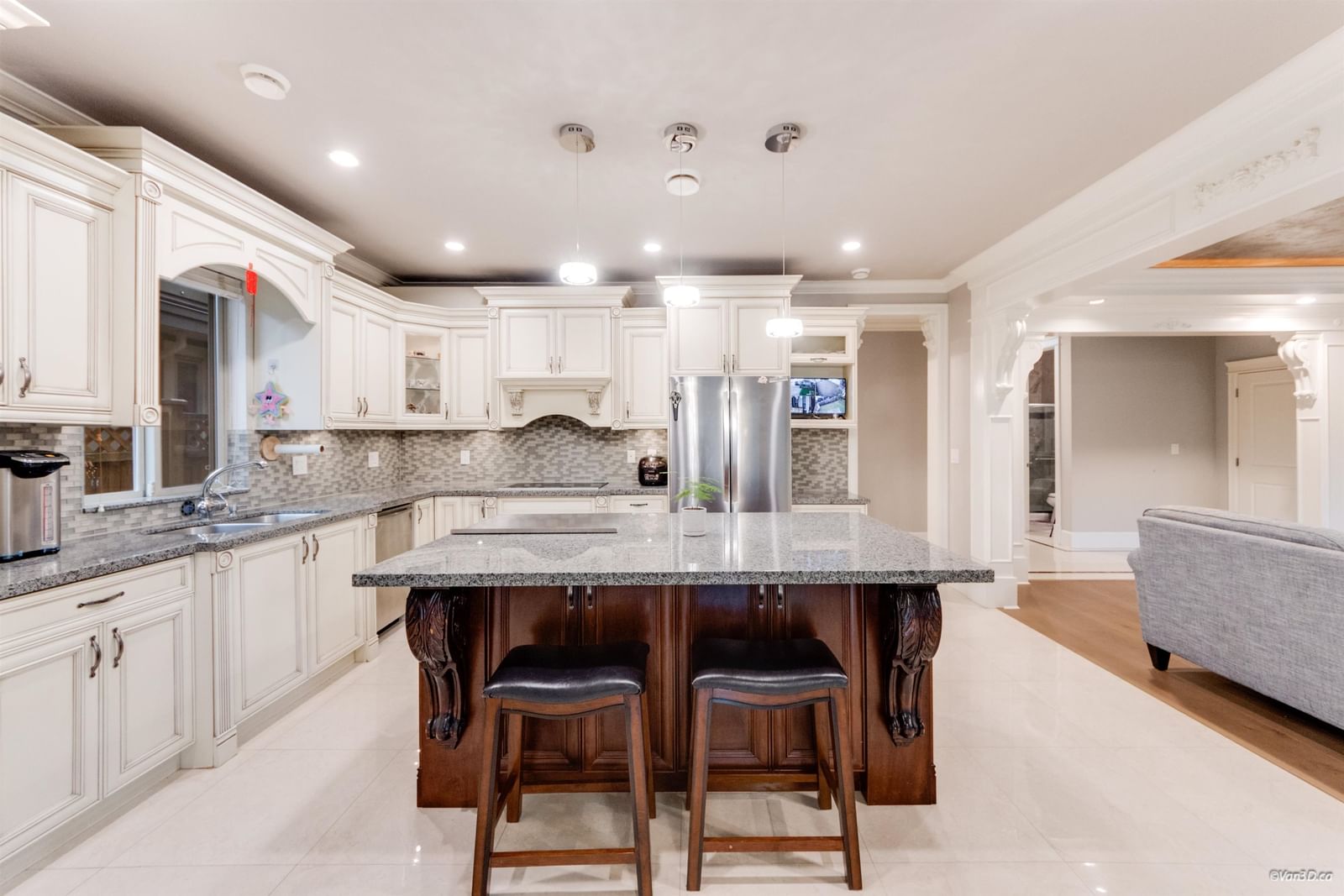 Listing Image 10