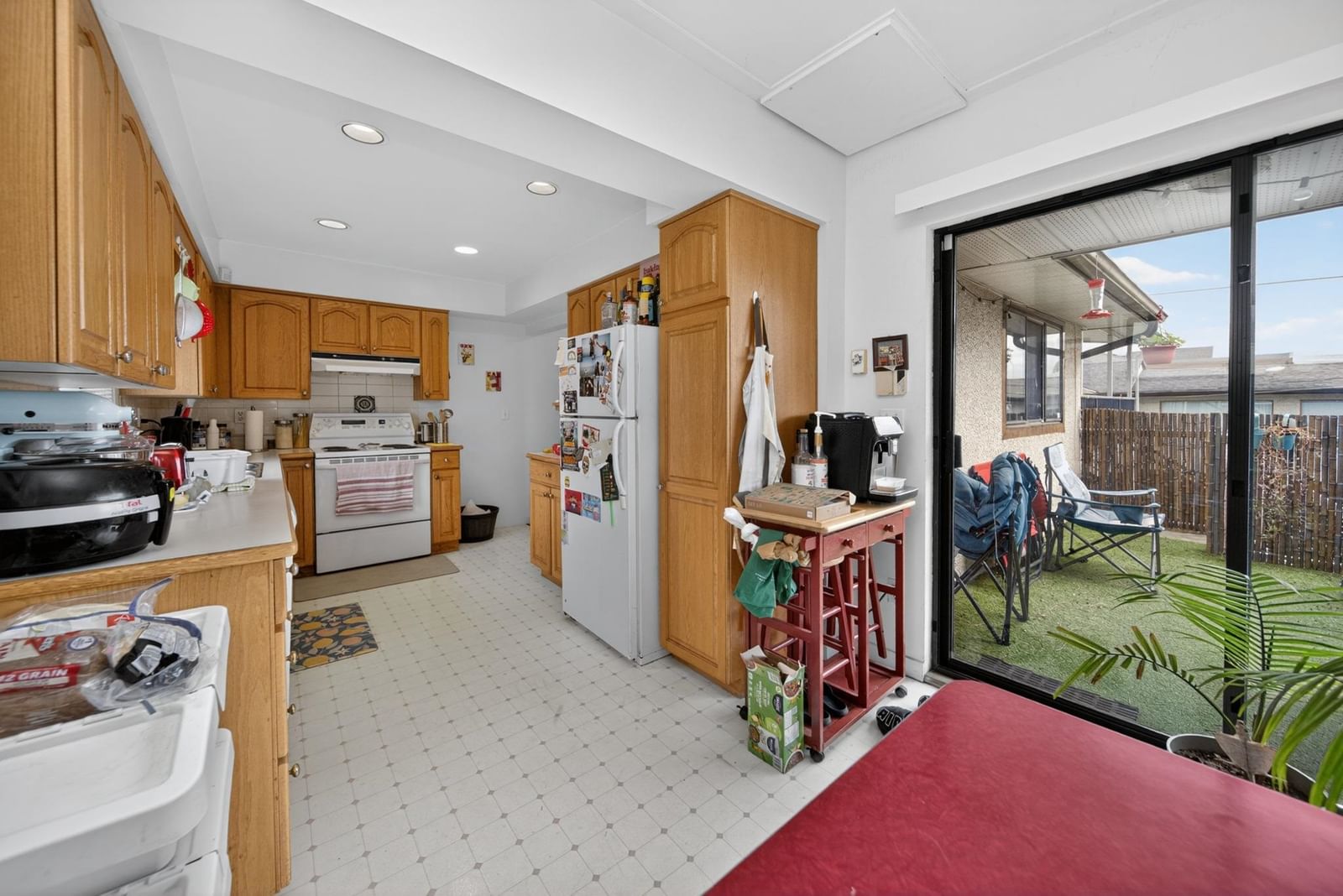 Listing Image 6