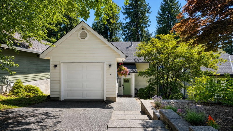 7 Maude Court