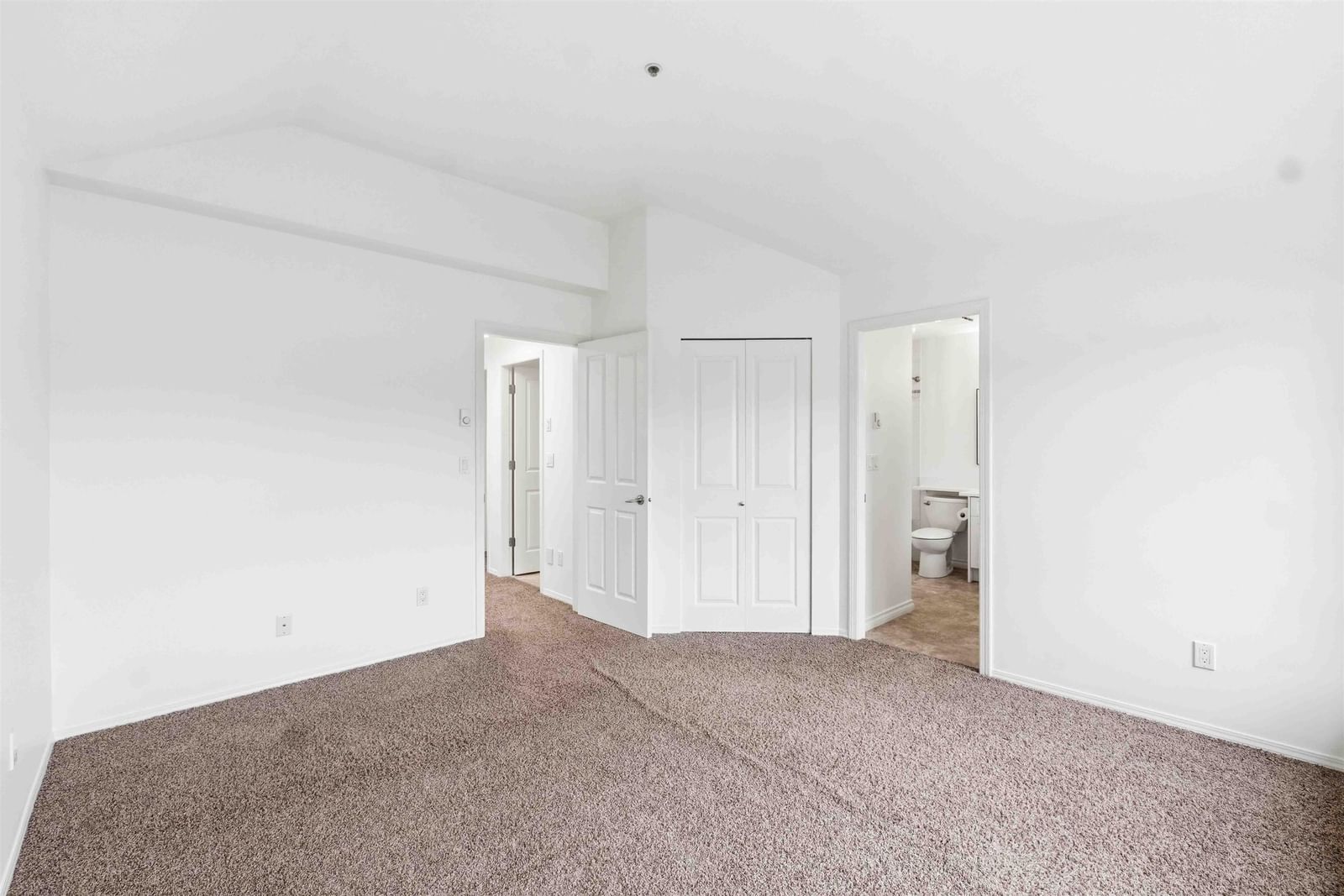 Listing Image 26