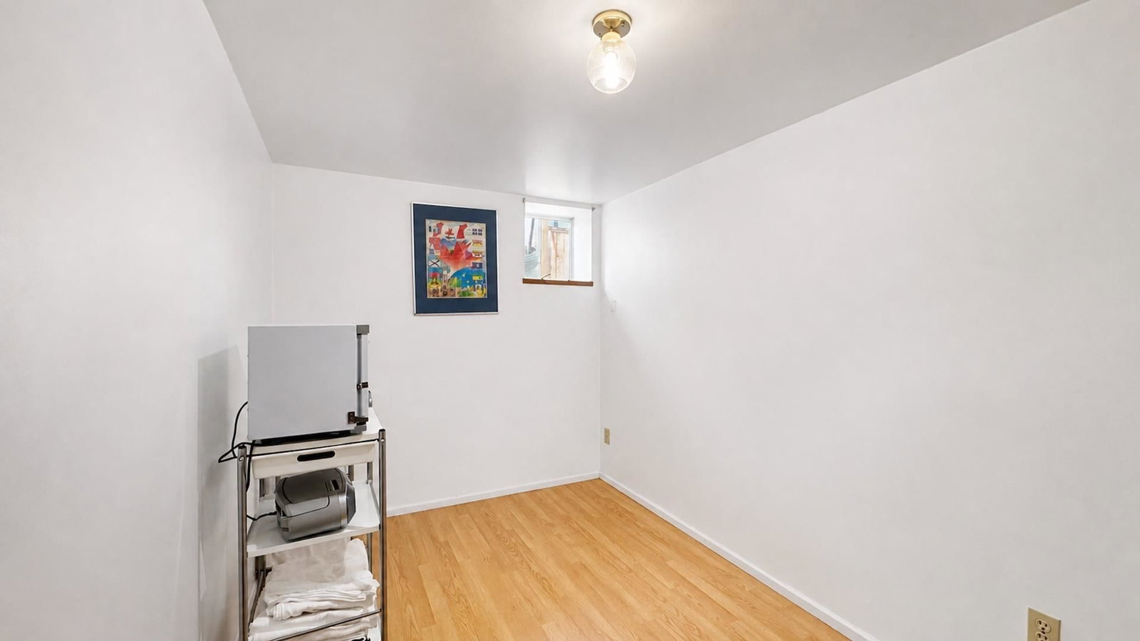 Listing Image 32