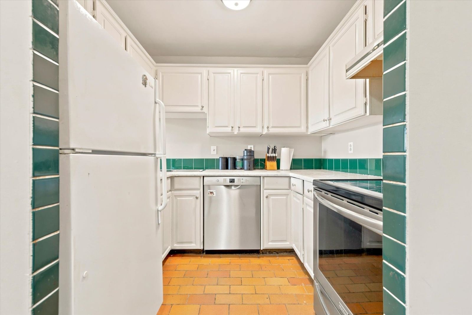 Listing Image 17