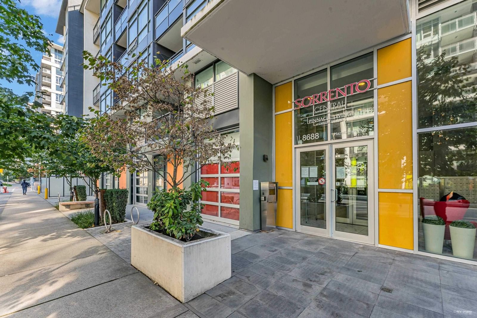 Listing Image 3