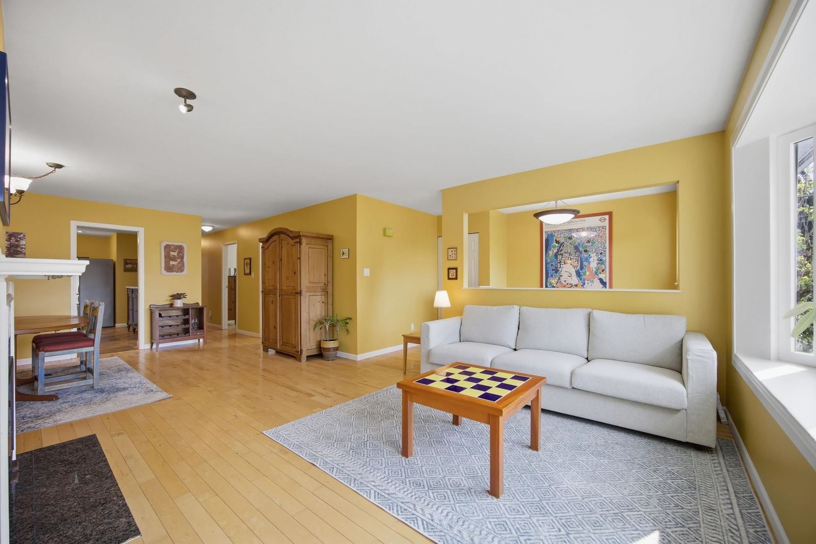 Listing Image 6