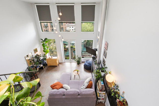 504 - 1 Cordova Street E