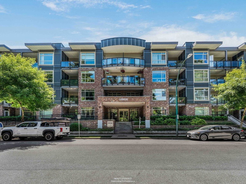 412 - 2436 Kelly Avenue