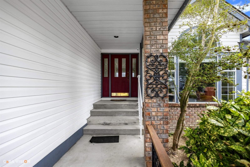 21558 86a Crescent