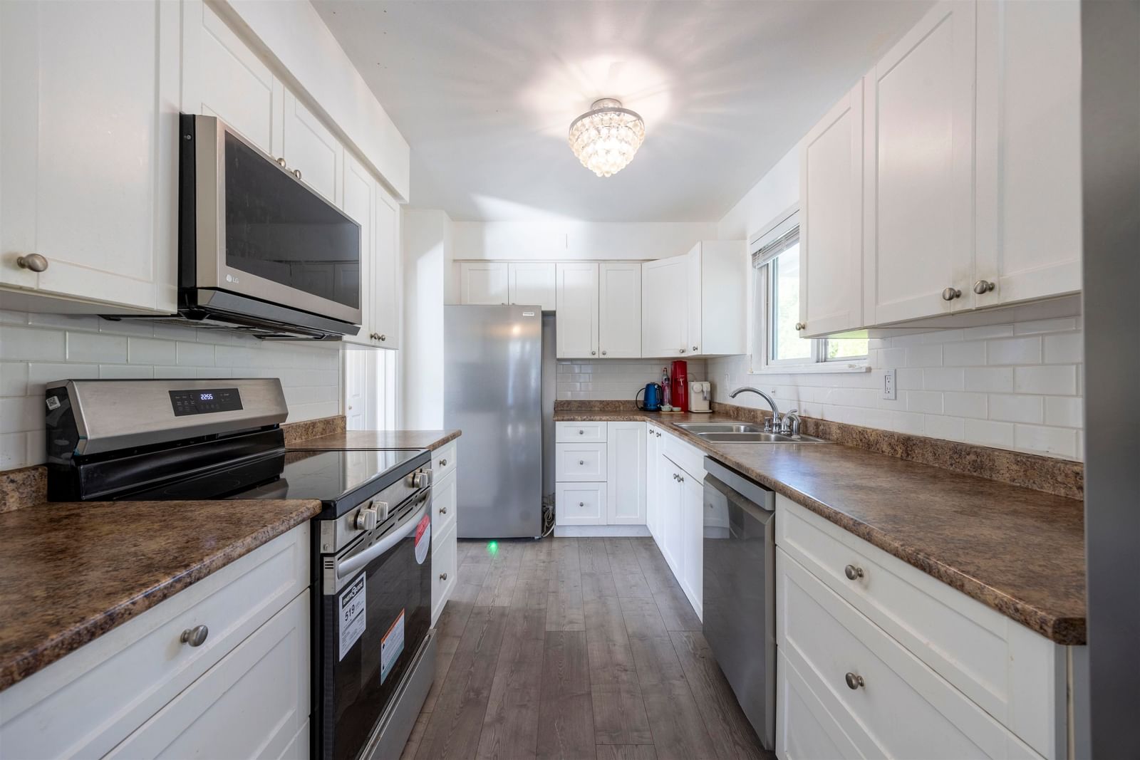 Listing Image 9