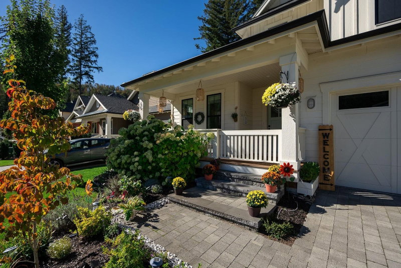 1837 Frosst Creek Crossing
