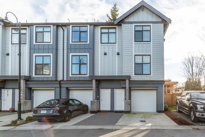 704 - 2267 Mckenzie Road