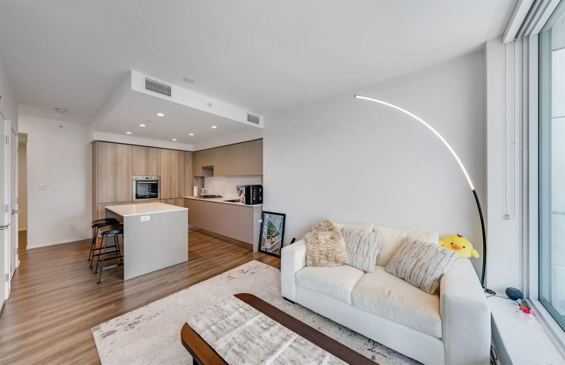 4006 - 3809 Evergreen Place