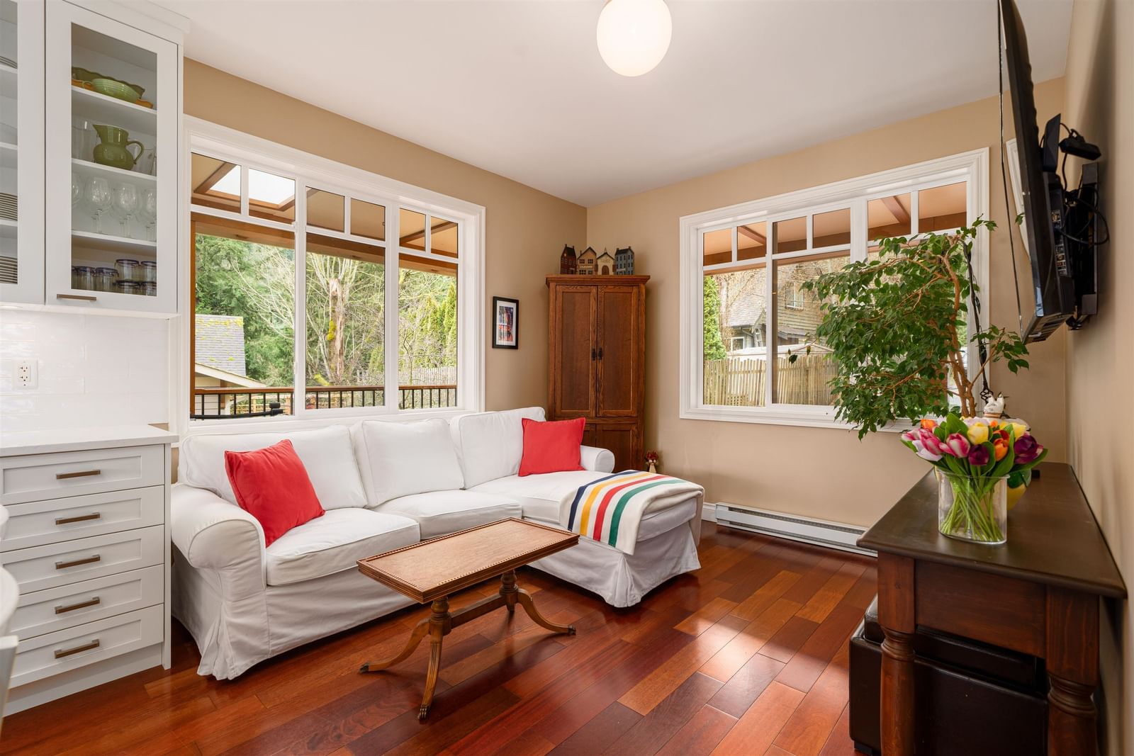 Listing Image 10