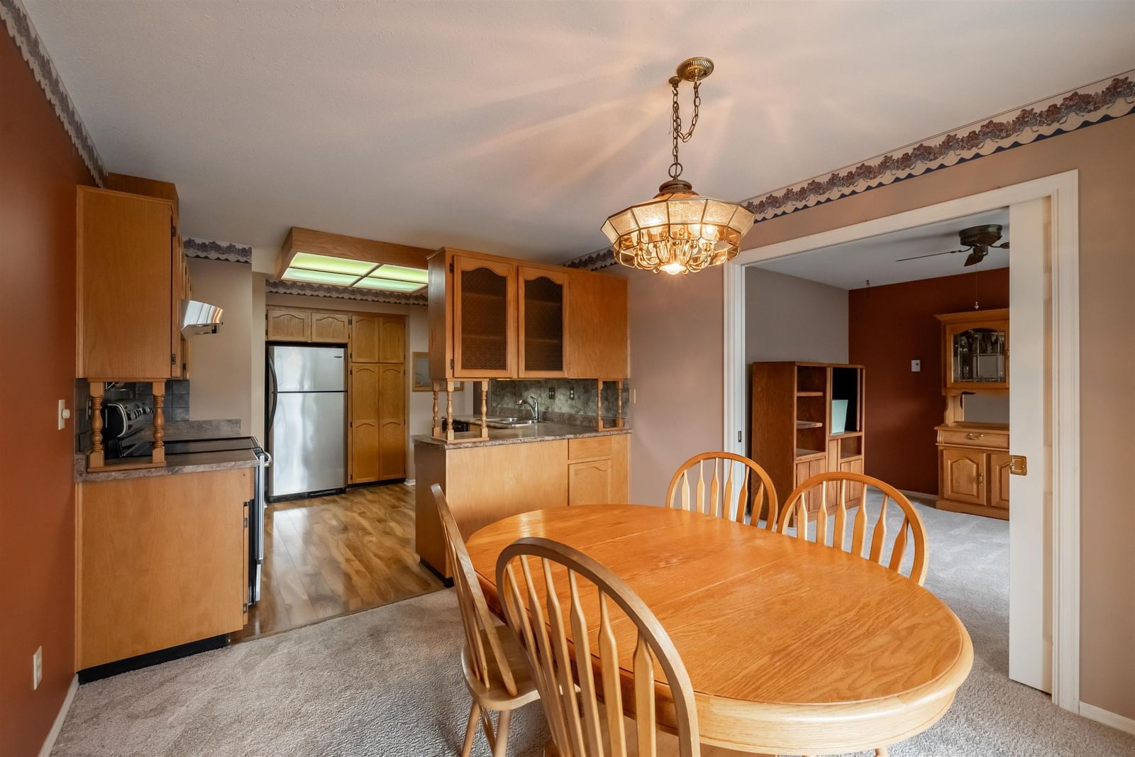 Listing Image 11