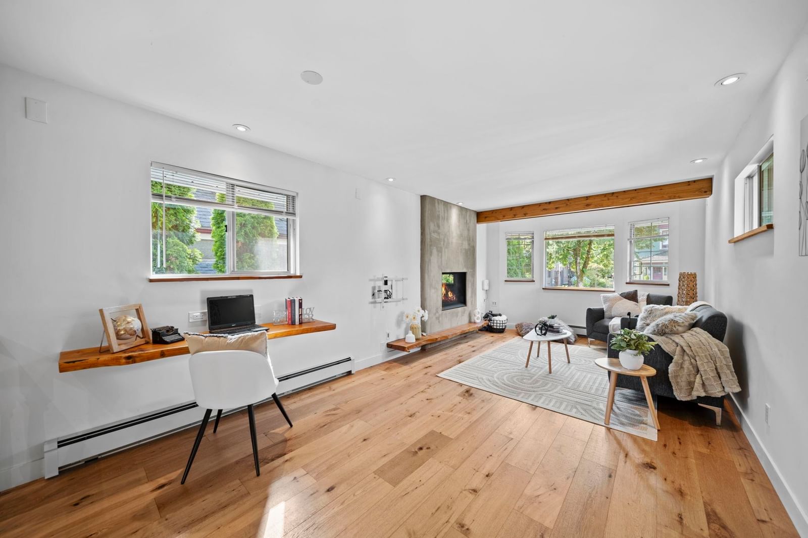 Listing Image 6