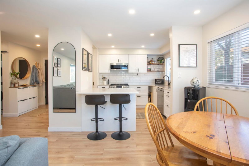 202 - 1381 Martin Street