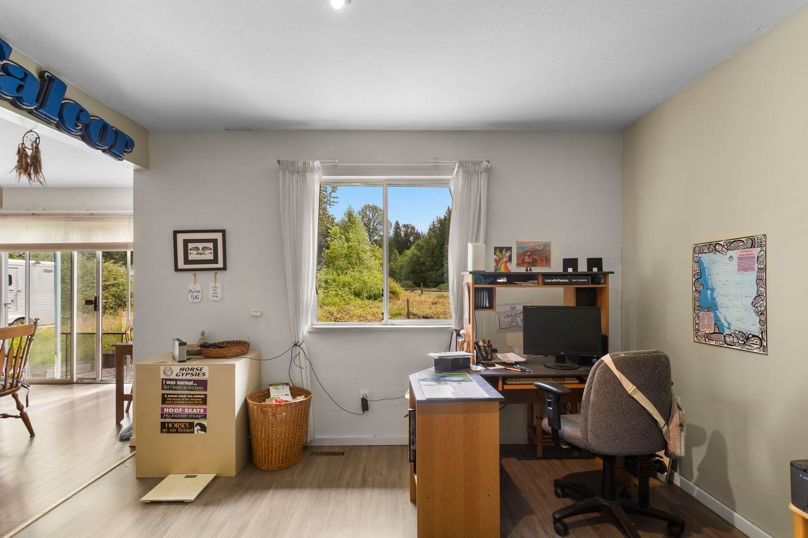 Listing Image 12