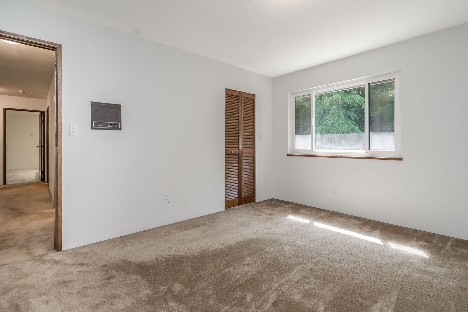 Listing Image 26