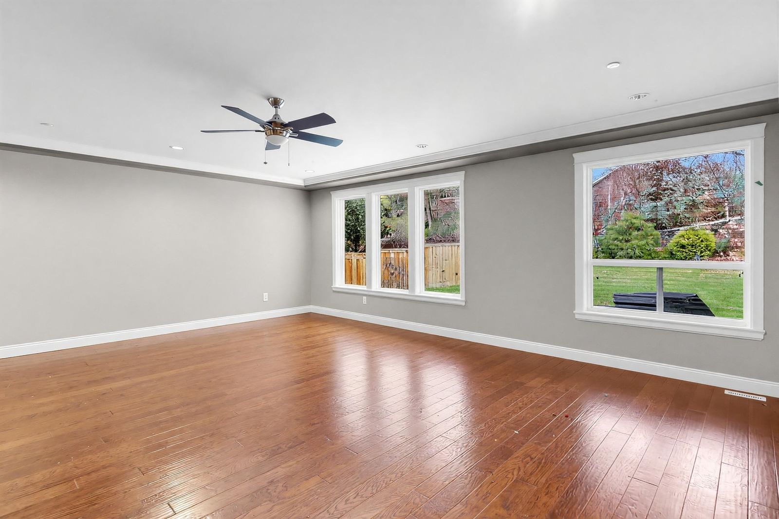 Listing Image 17