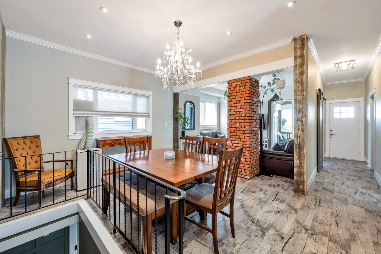 Listing Image 10