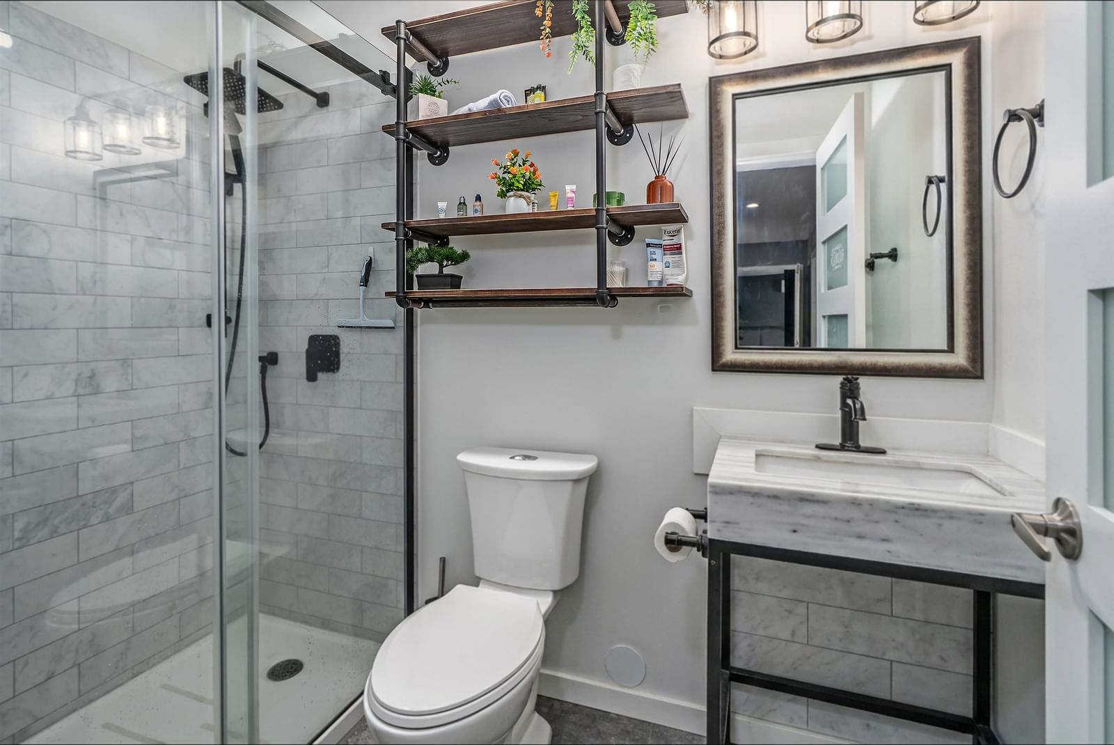 Listing Image 24