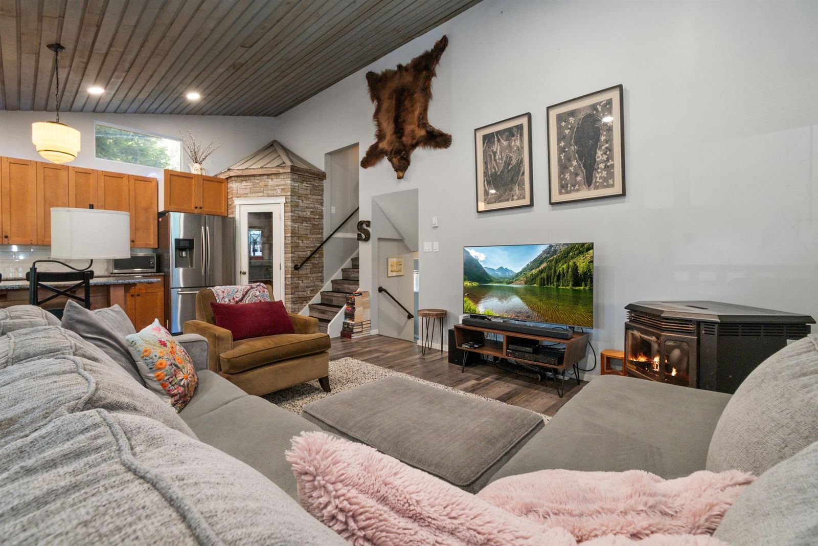 Listing Image 9