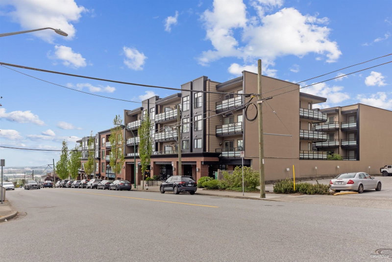 211 - 7727 Royal Oak Avenue