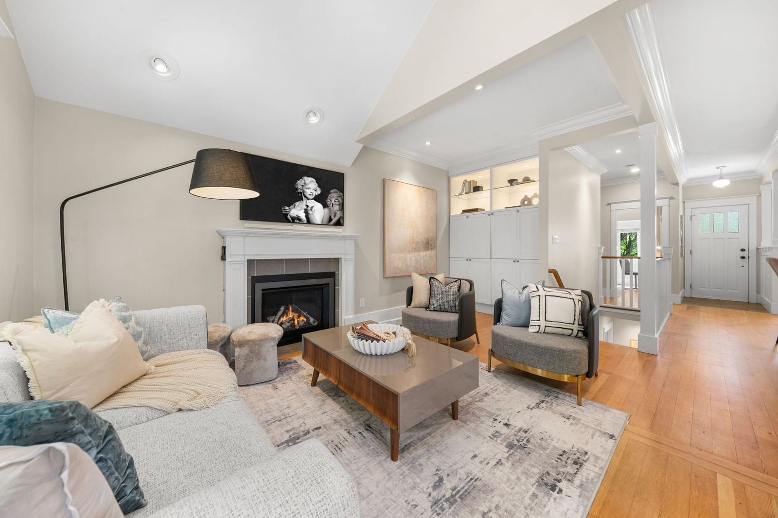 Listing Image 12