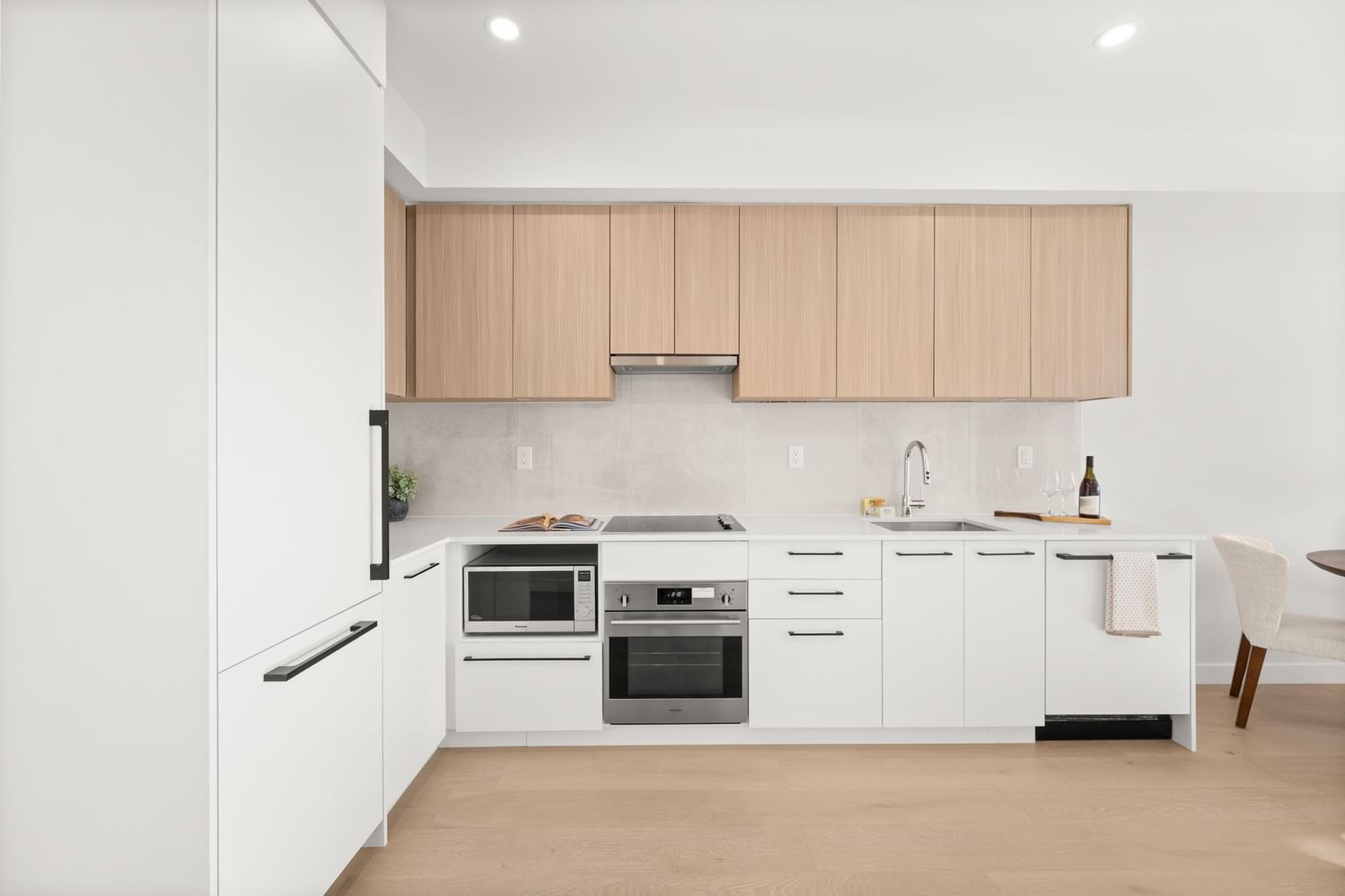Listing Image 5