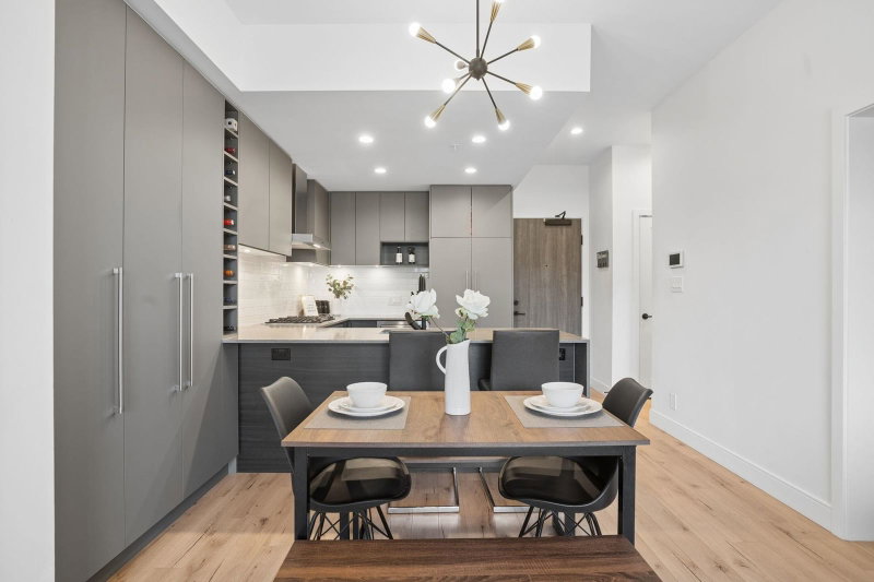 326 - 55 Klahanie Drive