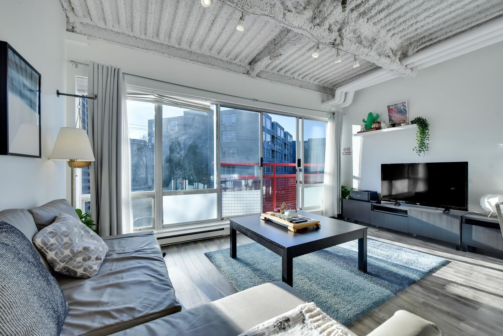 Listing Image 11