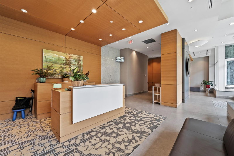 401 - 888 Arthur Erickson Place